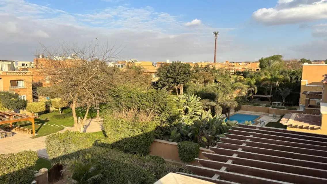 ستاندالون فيلا بحمام سباحه خاص للايجار في بلاجيو