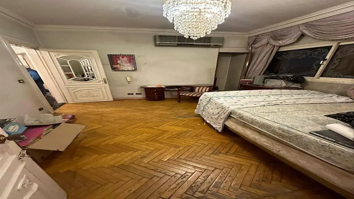 شقة للبيع فى شارع جامعة الدول العربية بالمهندسين.