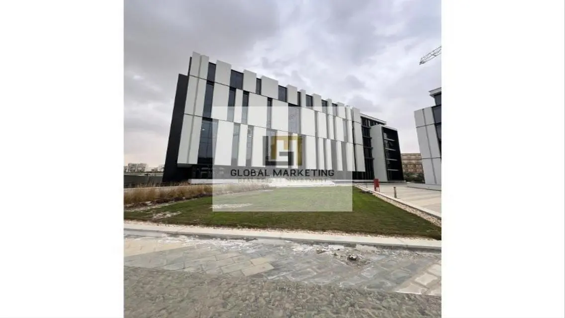 Admin office 65meters for rent  in Hyde Park
