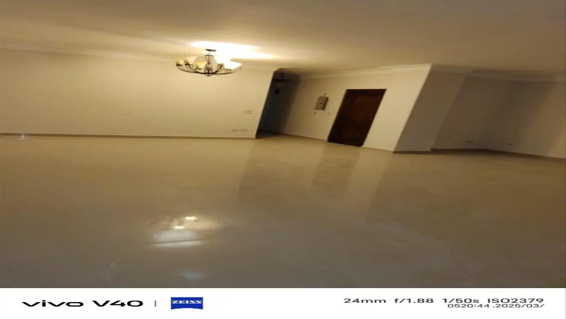 شقة للإيجار ٢٥٠ متر ، ٤غرف نوم كمبوند الدبلوماسيين