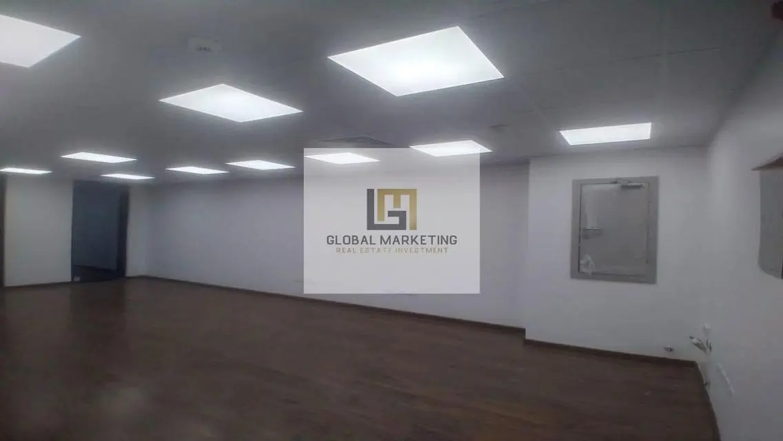 Admin office 69meters for rent  in Hyde Park