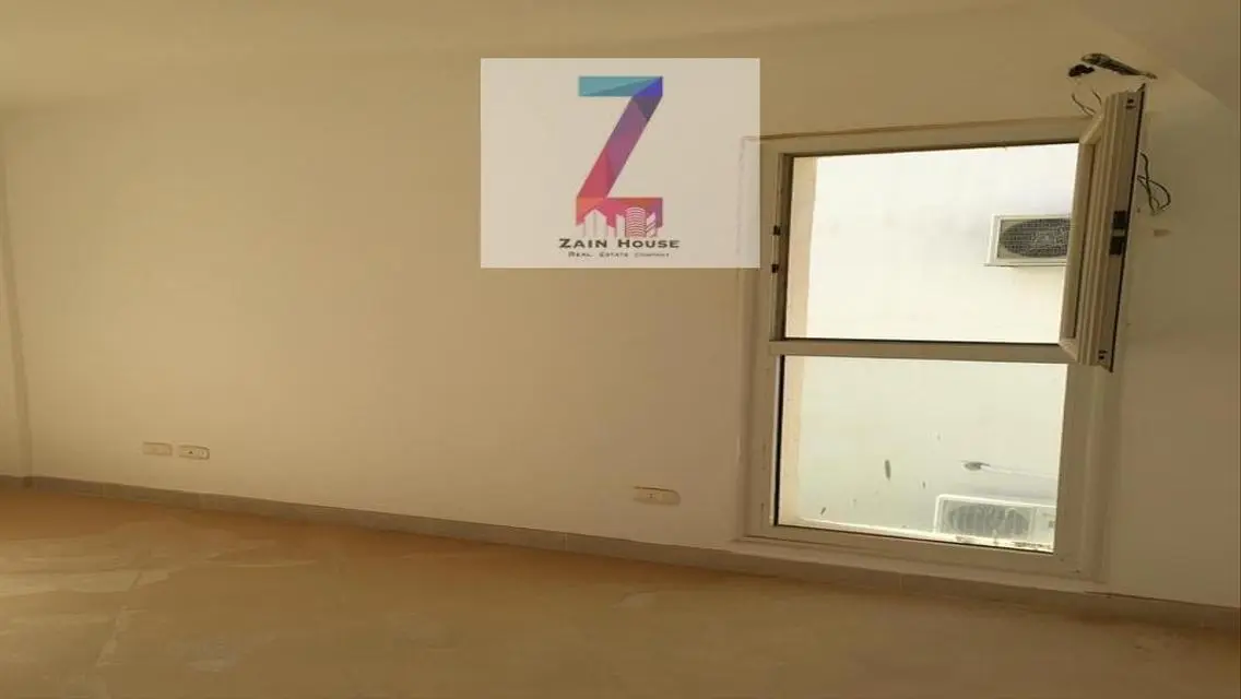 لقطه للبيع شاليه دور اول بحرى فى امواج الساحل 2غرف