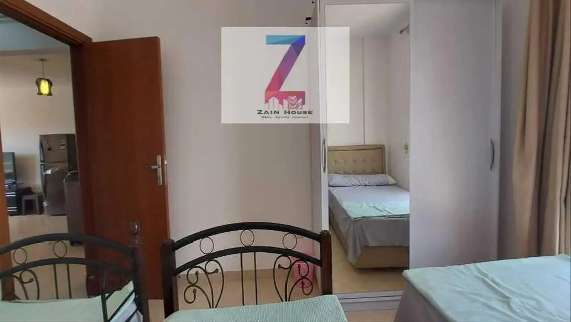 بنتهاوس بسلم داخلى بحرى يرى البحر فيو حمام سباحه