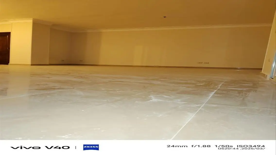 شقة للإيجار ٢٥٠ متر ٤ غرف نوم كمبوند الدبلوماسيين
