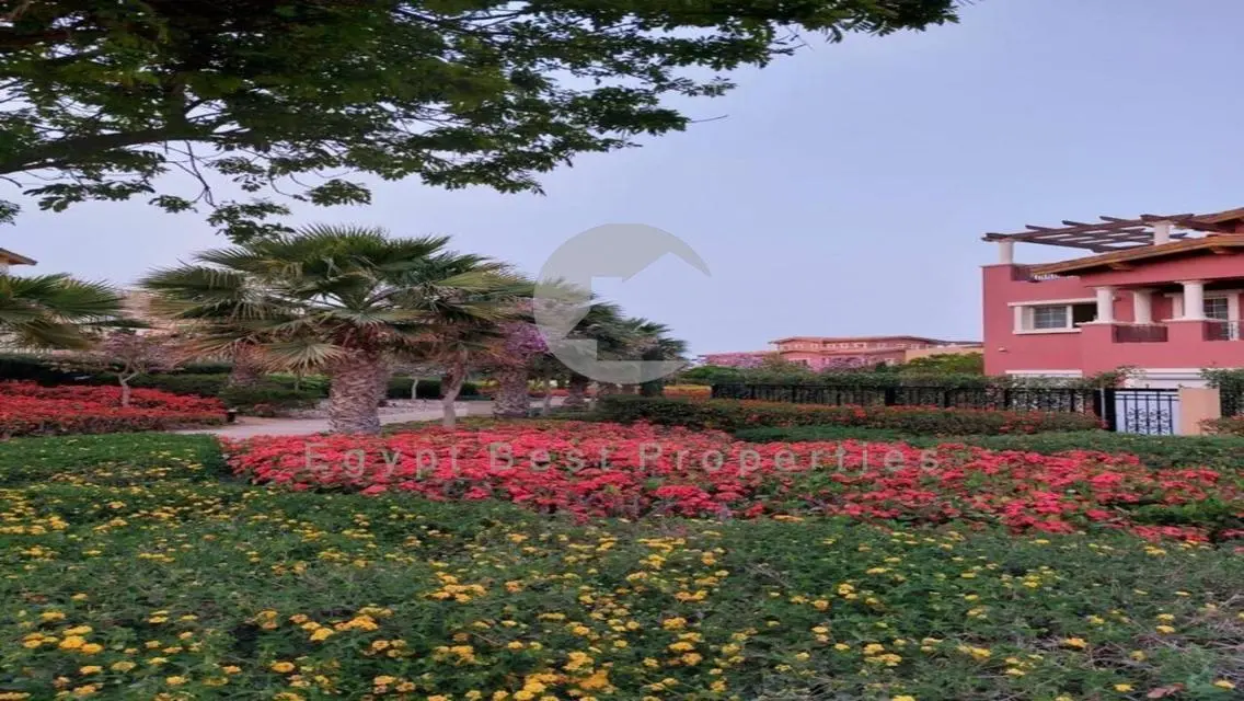 Apartment For sale In Hyde Park - Prime Location .