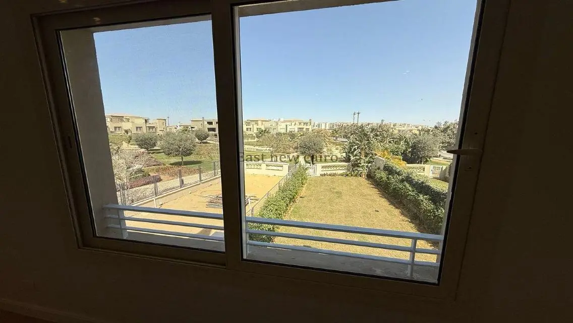 تاون هاوس للايجار تشطيب كامل بالمطبخ والتكيفاتpk1