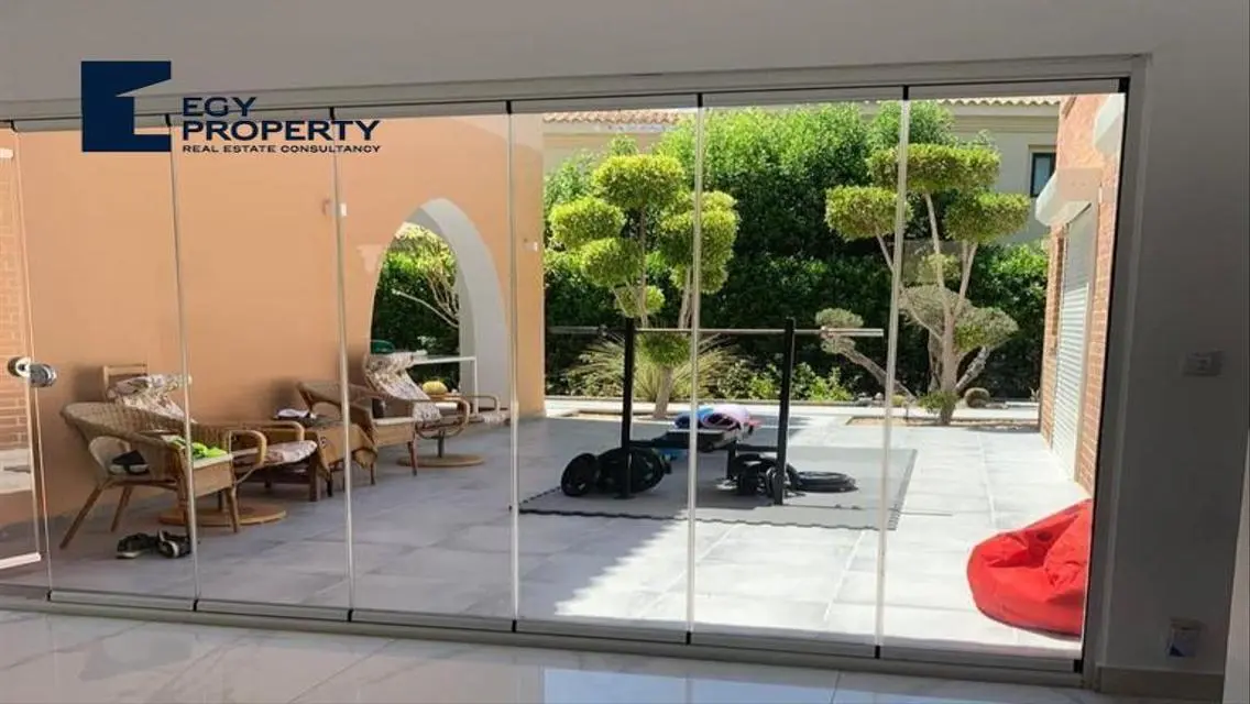 Furnished Villa Direct On Lagoon with private pool