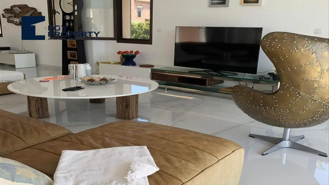 Furnished Villa Direct On Lagoon with private pool