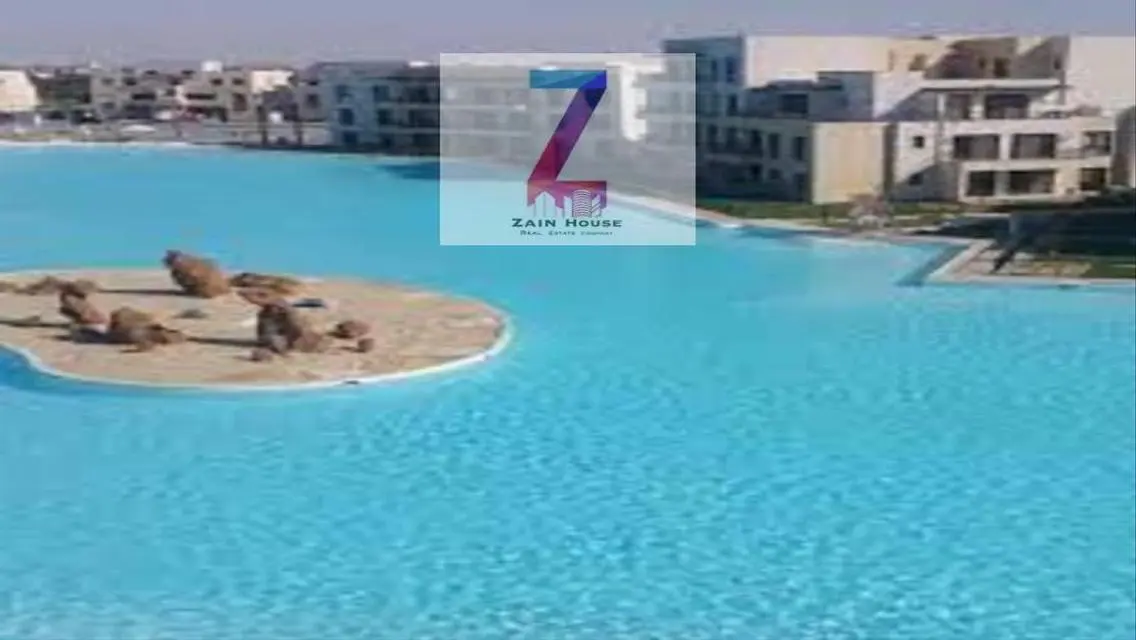 فيلا للبيع ساليرنو على اللاجون مباشرة في مراسي