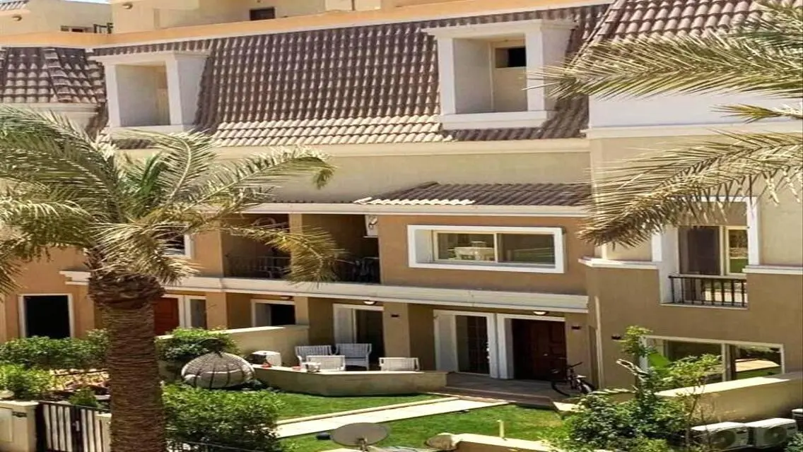 لوكيشن مميز بفيو على أكبر لاجون فـ القاهرة الجديدة