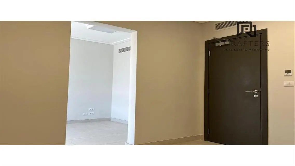 عيادة للايجار في نيو جيزة تشطيب كامل بالتكيفات