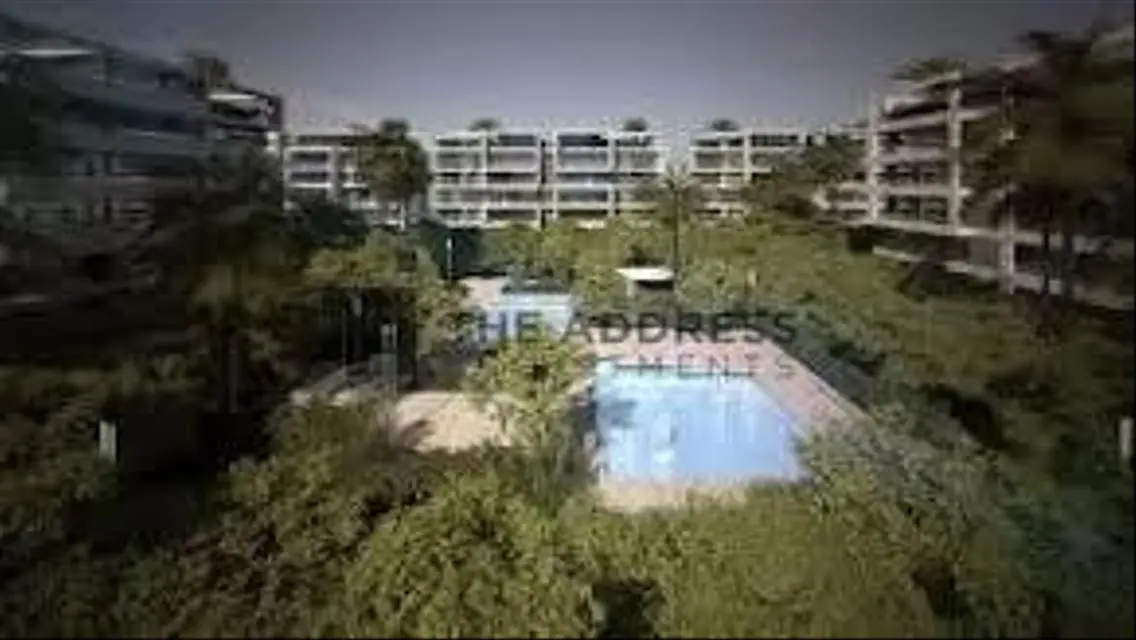 Cheapest apartment for sale in Lake View