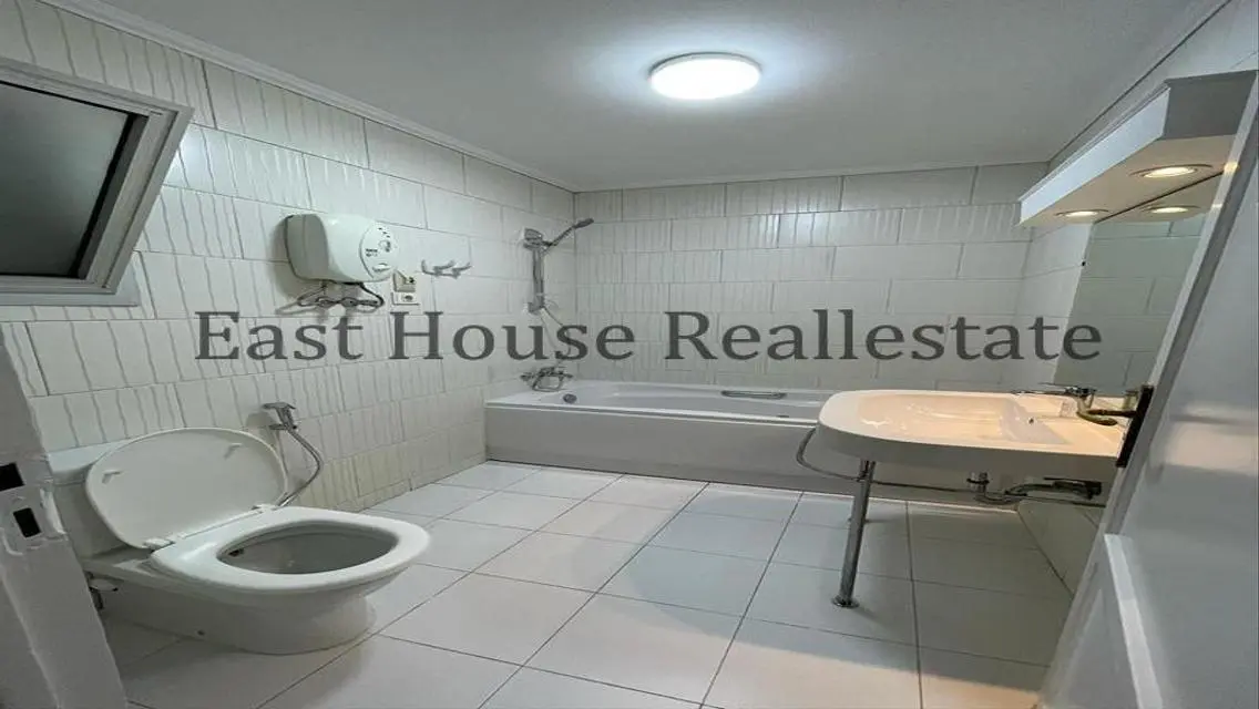 Apartment for rent furnished in Al Rehab 155m,