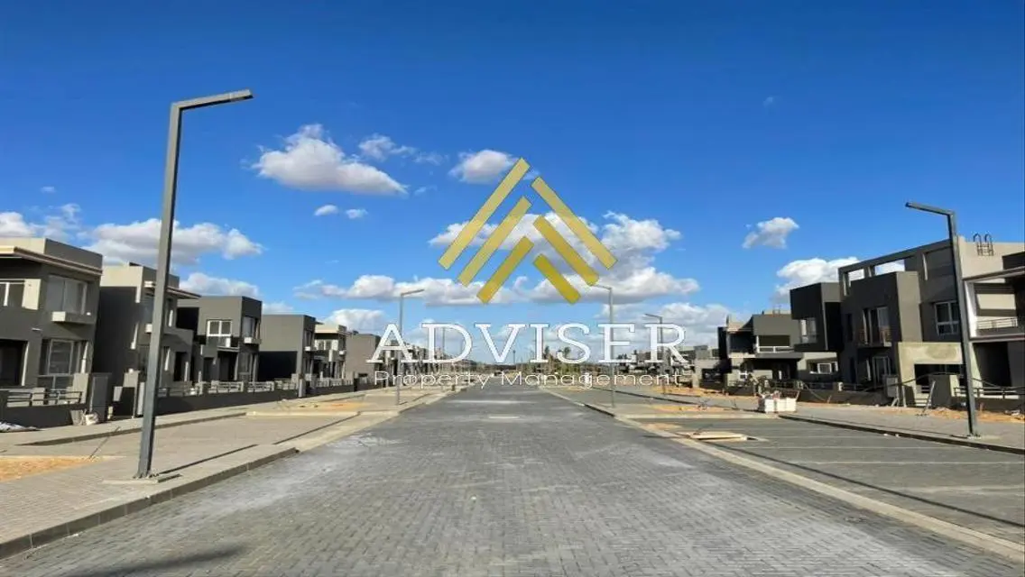 Luxury 5-Bedroom Apartment with Modern Amenities