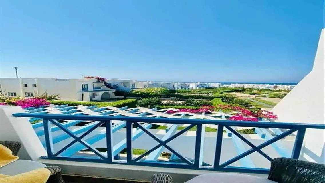 للبيع شاليه فيو لاندسكيب فى ماونتن فيو راس الحكمة
