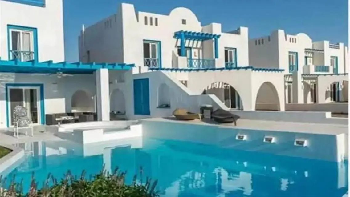 للبيع شاليه فيو لاندسكيب فى ماونتن فيو راس الحكمة