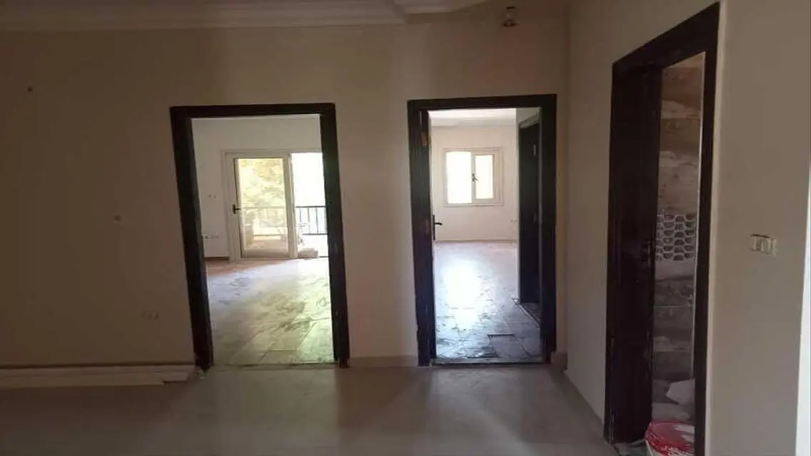 فيلا نموذج Z  للايجار القانون تشطيب سوبر لوكس