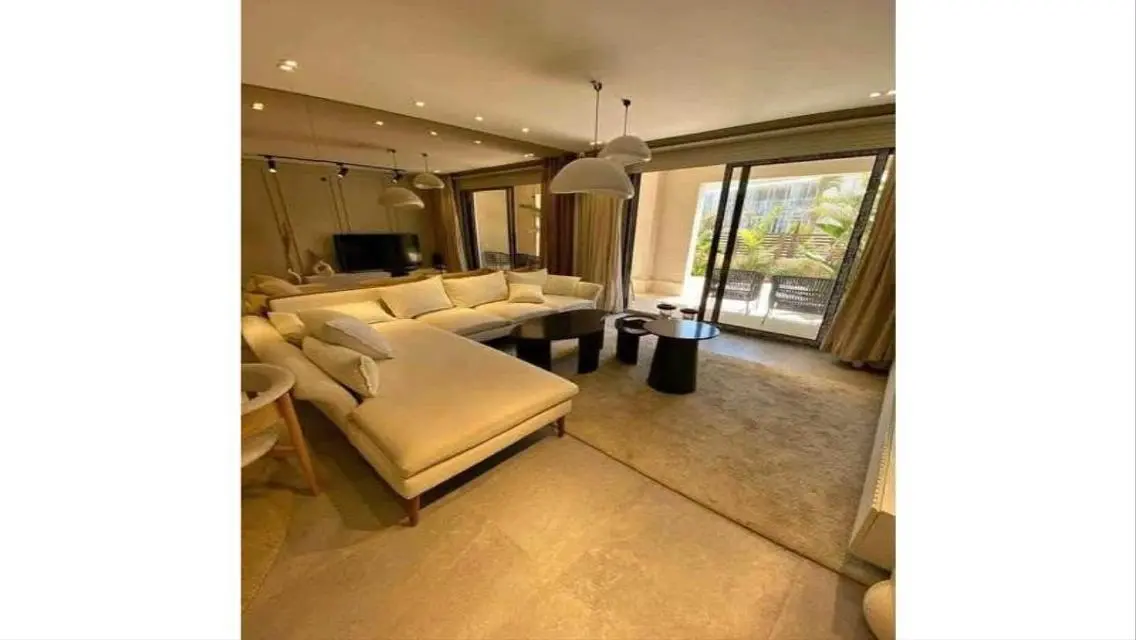 with ac&#39;s and kitchen fully finished cash 5.400.00