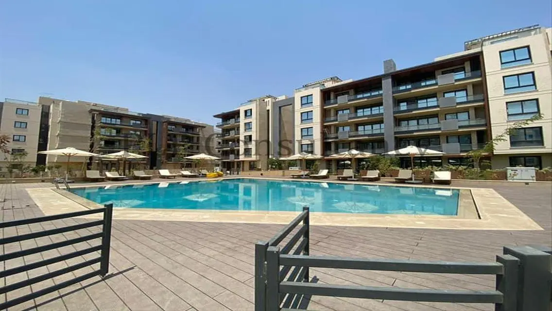 Penthouse  +roof 113m RTM Azad next to the AUC