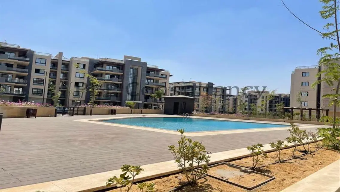 Penthouse  +roof 113m RTM Azad next to the AUC