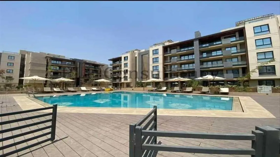 Penthouse  +roof 113m RTM Azad next to the AUC