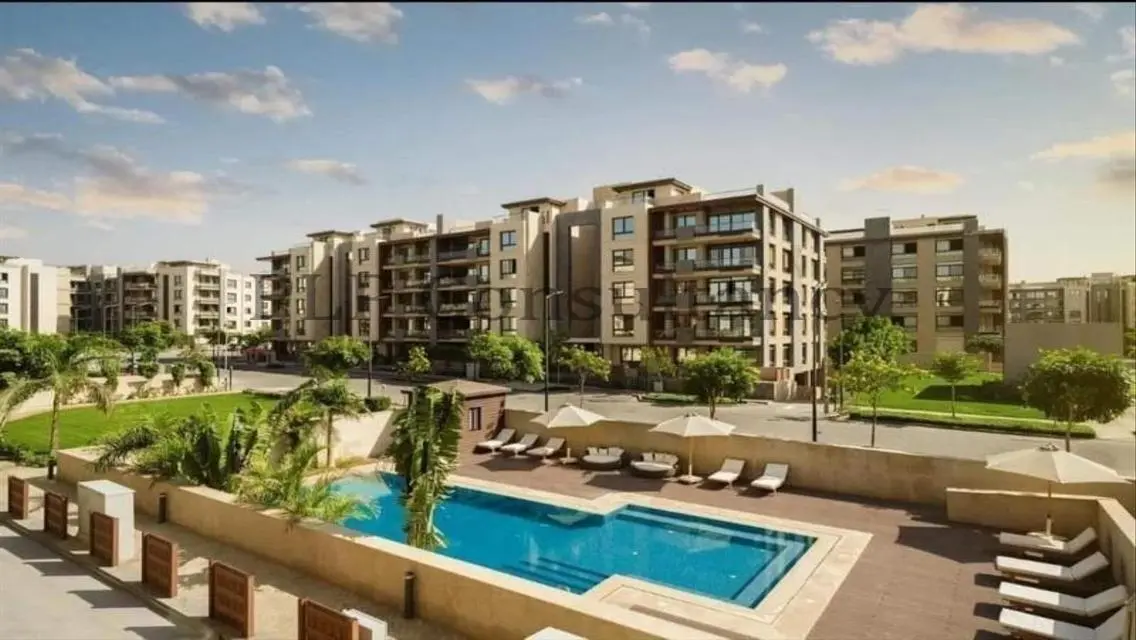 Penthouse  +roof 113m RTM Azad next to the AUC