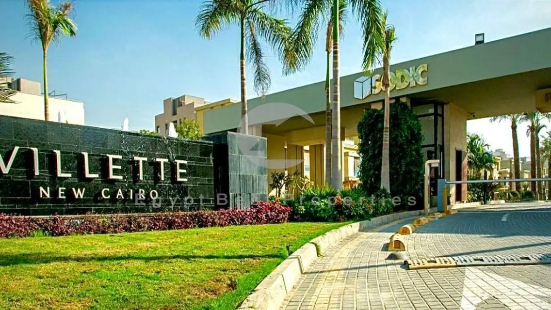 Twin house with installments resale in villette