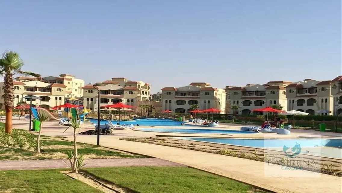 فيلا علي البحر مباشره 300 متر تشطيب سوبر لوكس فوري