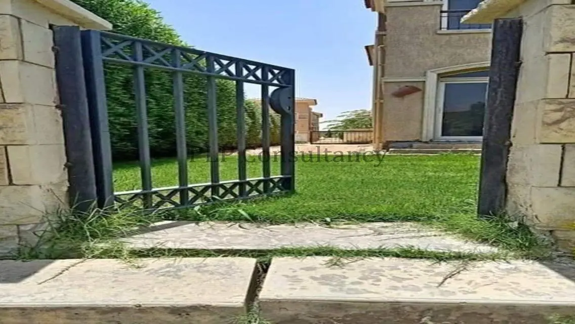 Villa for sale in Stone Park, Resale
