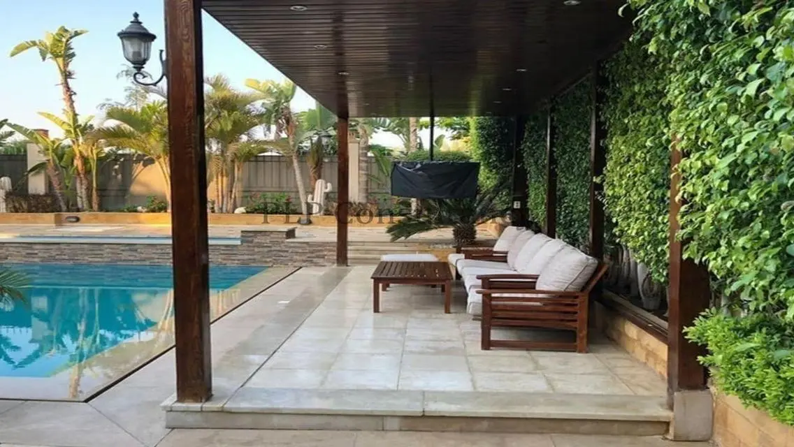 Villa for sale in Stone Park, Resale