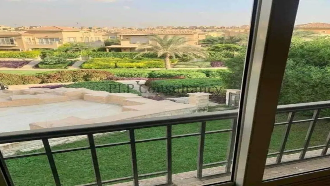 Villa for sale in Stone Park, Resale