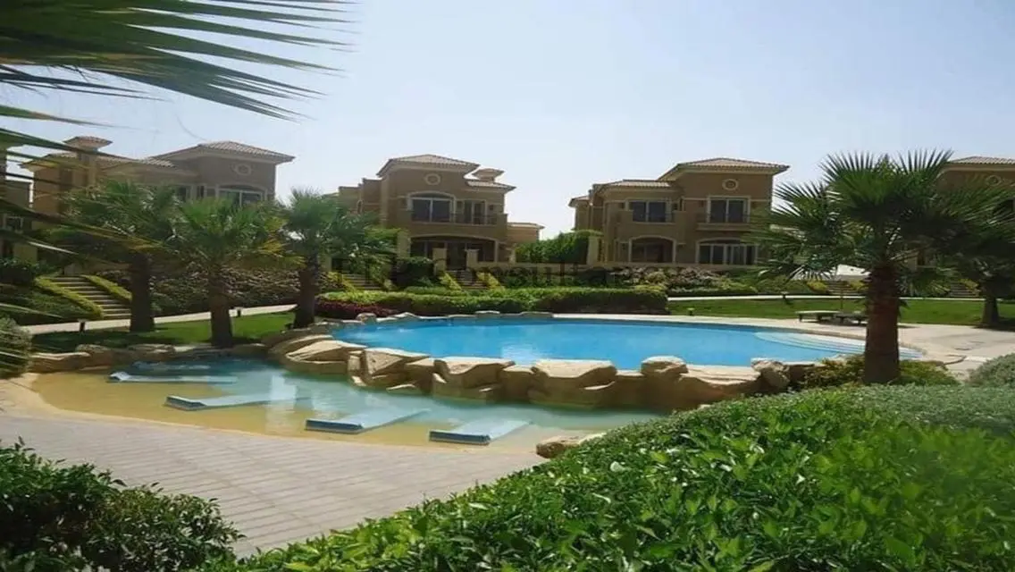 Villa for sale in Stone Park, Resale