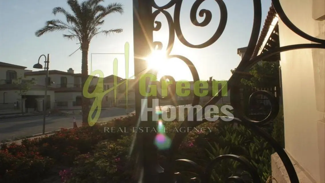 Green Home with Maid Room and Security in the Heart of the City