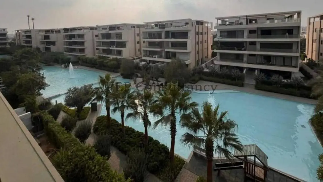 Penthouse for sale in Lake View, fully finished