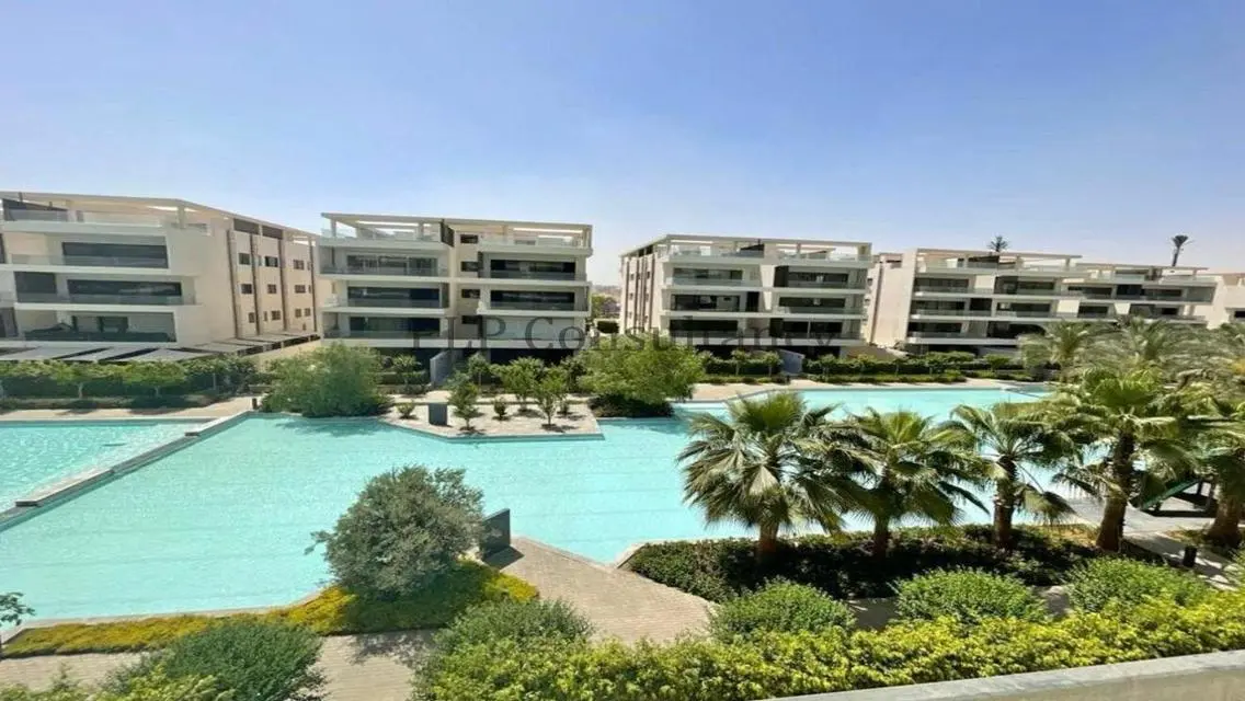 Penthouse for sale in Lake View, fully finished