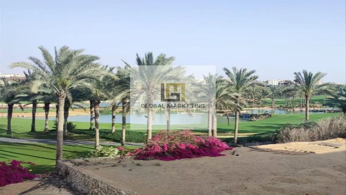 فيـلا تشطيب مميز وفيو رائع ع الجولف والبحيرات