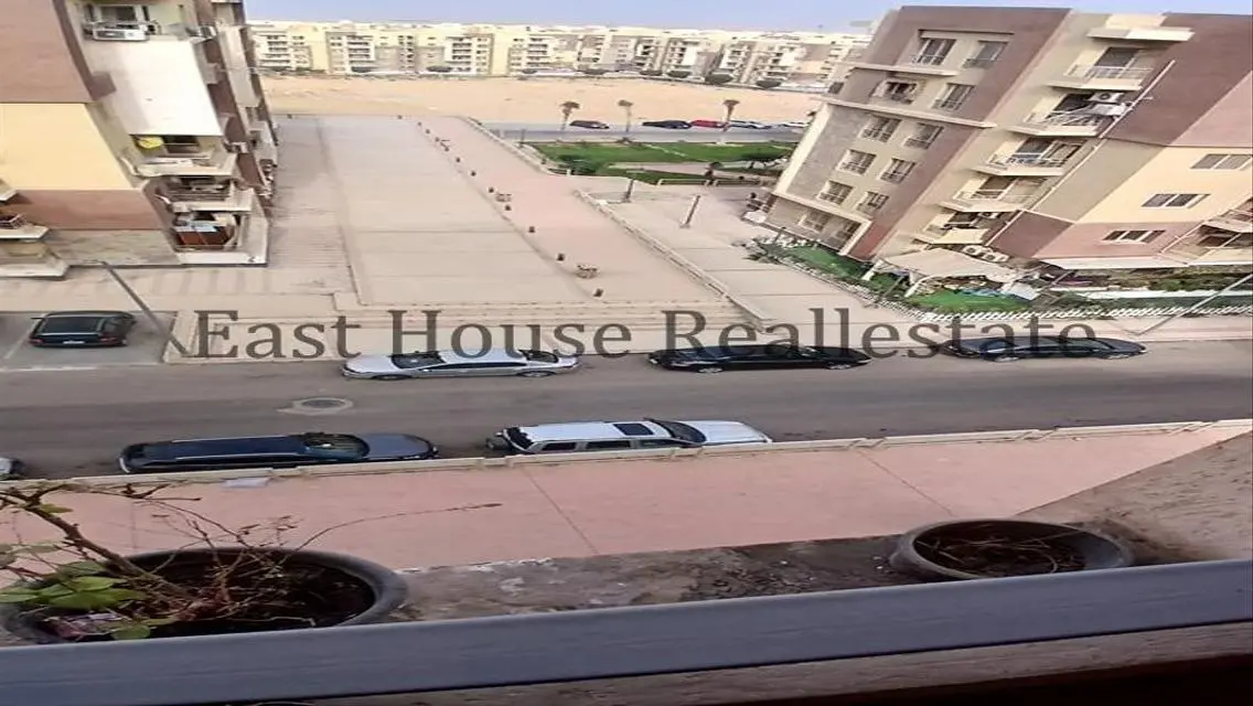 شقة فاخرة تتكون من 3 غرف نوم بإطلالة مميزة