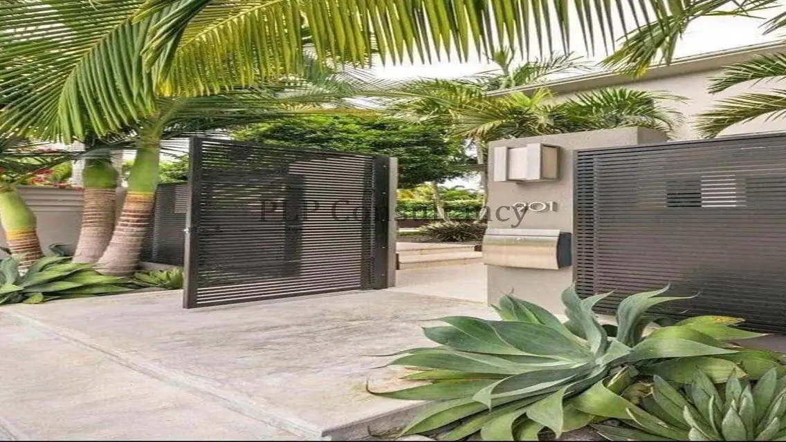 Villa for sale at a bargain price in Al Burouj