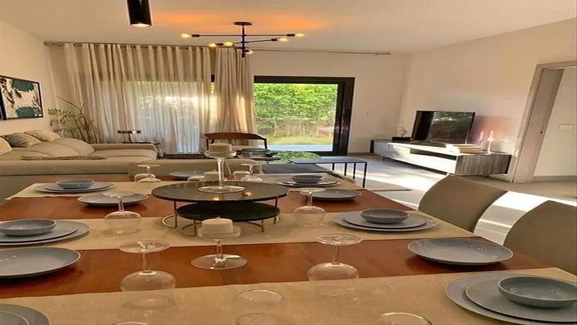 Luxurious Villa for Sale with Private Garden and Pool