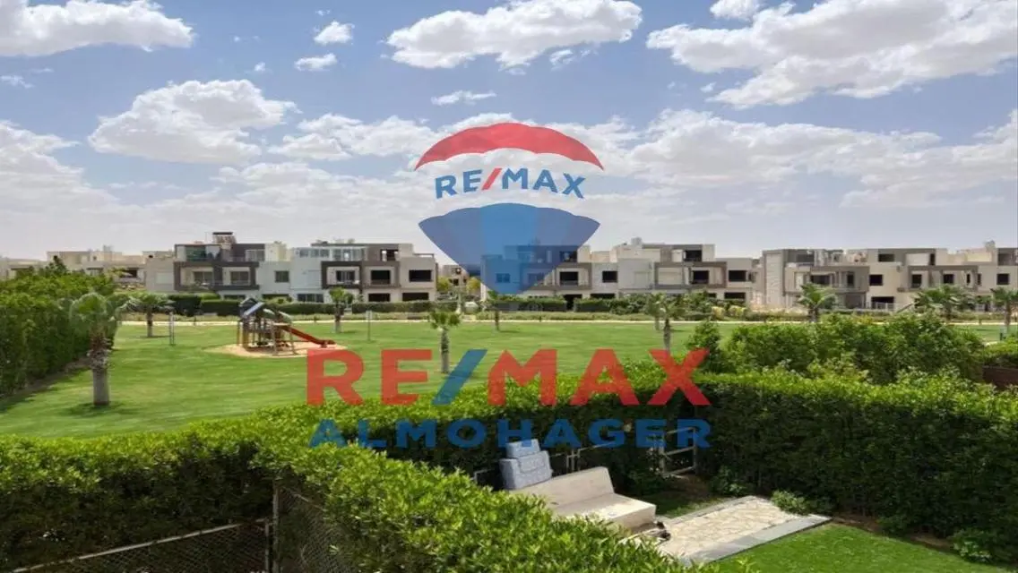 Luxury Apartment with Private Garden in Prime Location