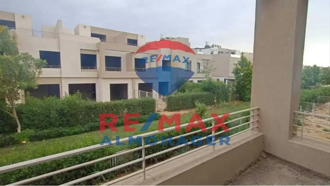 Luxury Apartment with Private Garden in Prime Location