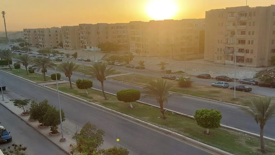 روف الايجار موقع مميز  الحى 16 الشيخ زايد فيو رائع
