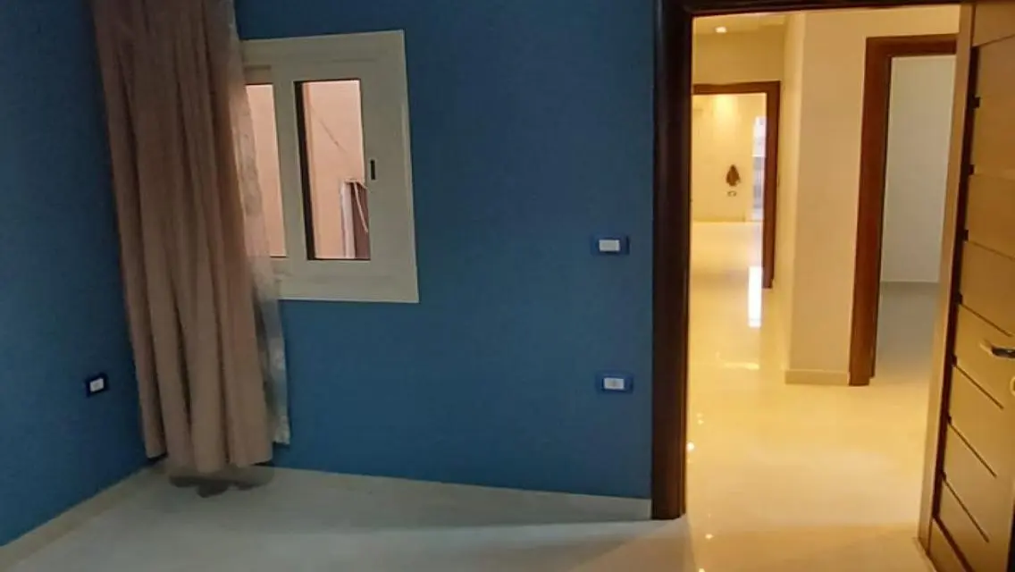 روف الايجار موقع مميز  الحى 16 الشيخ زايد فيو رائع