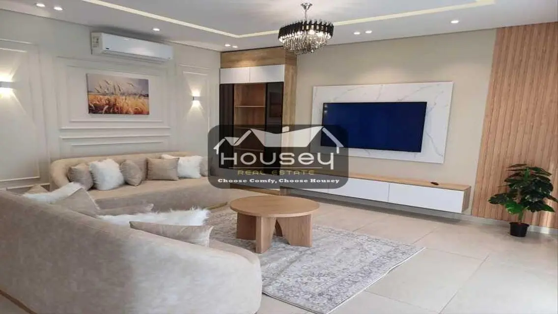 First Residence - New Furnishings - Spacious Area