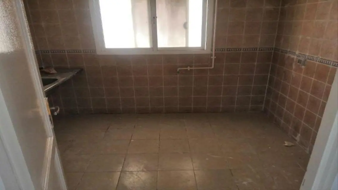 للايجار شقه 136متر فيB1 امام ارابيسك مول و بوابه 2