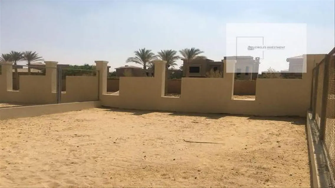 امتلك توين هاوس جدار 250م بجاردن 3 غرف نوم 5 حمام