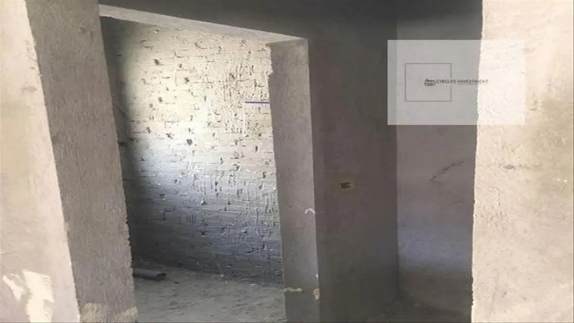 امتلك توين هاوس جدار 250م بجاردن 3 غرف نوم 5 حمام