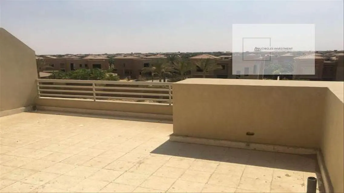 امتلك توين هاوس جدار 250م بجاردن 3 غرف نوم 5 حمام