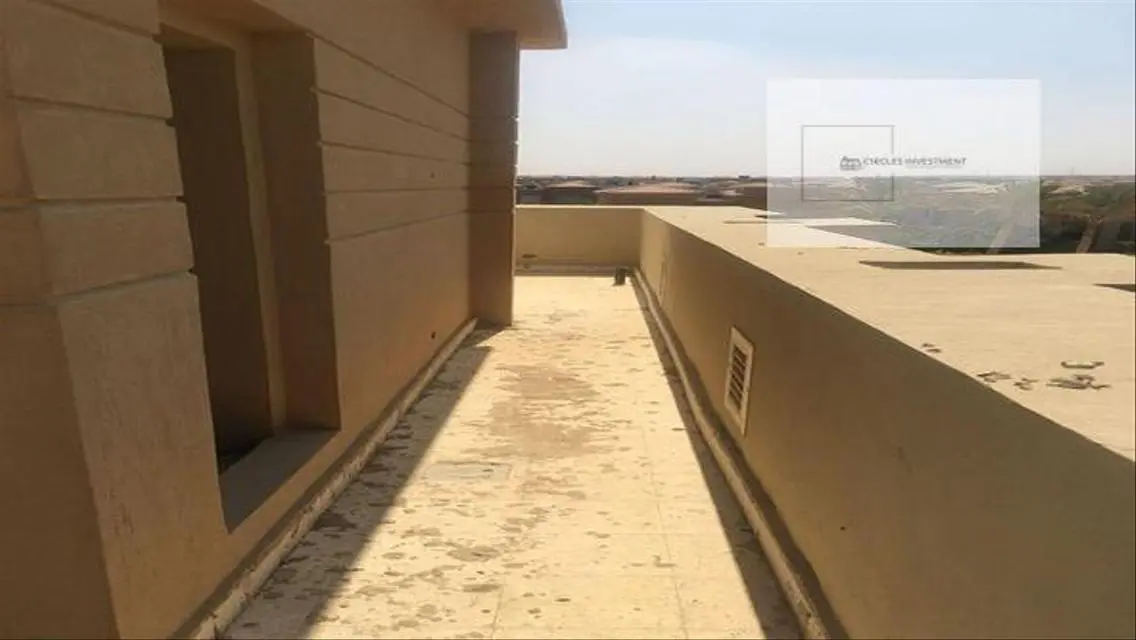 امتلك توين هاوس جدار 250م بجاردن 3 غرف نوم 5 حمام