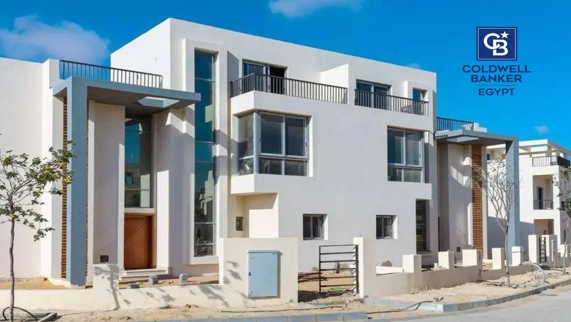 Villa in Sheikh Zayed next to Beverly Over 9 years